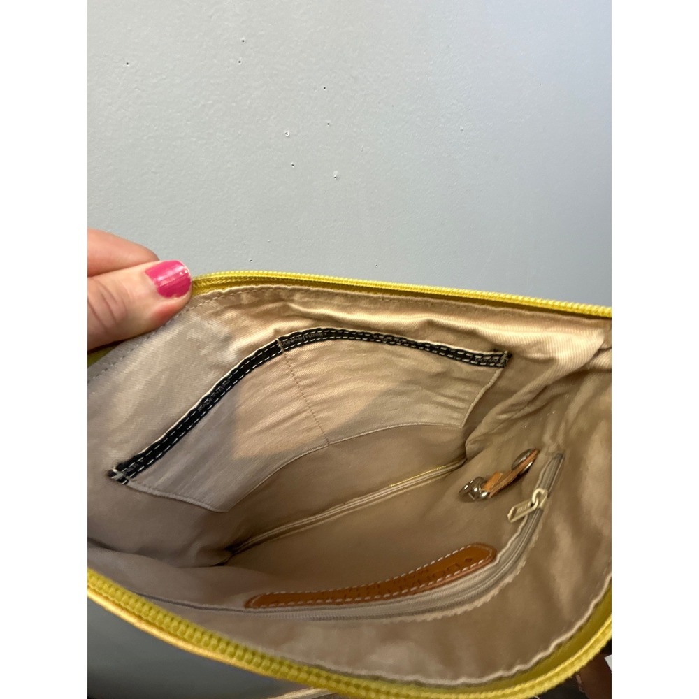 Donald J‎ Pliner Crossbody Bag  Mustard Yellow Ostrich Embossed Leather Italy - Picture 9 of 10